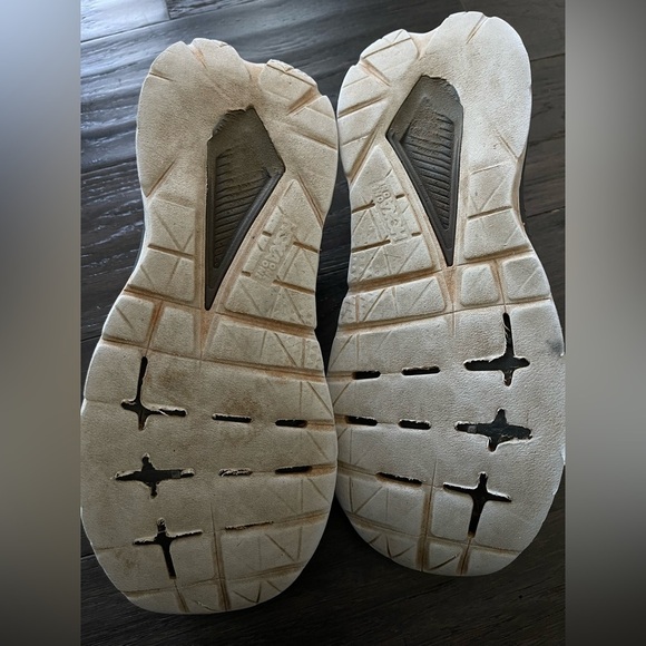 Hoka One One Mach 5 Running Shoes Size 9.5 Black White Lightweight Trainers - Picture 4 of 4